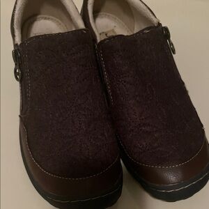 Jambu Dark Brown Slip-On Shoes
